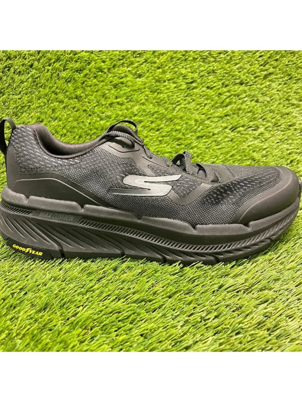 Skechers Max Cushioning Premier 2.0 Mens Size 9.5 Black Running Shoes Sneakers